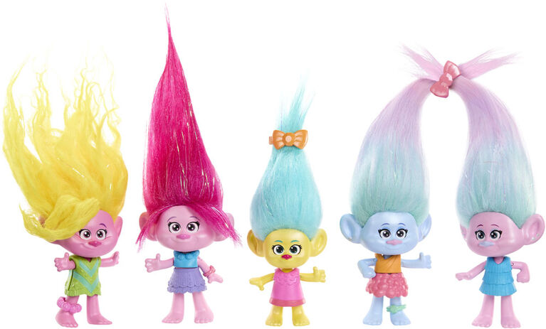 Coffret multiplie Fête Chatoyante ​DreamWorks Trolls Band Together avec 5 petites poupées et 2 accessoires capillaires