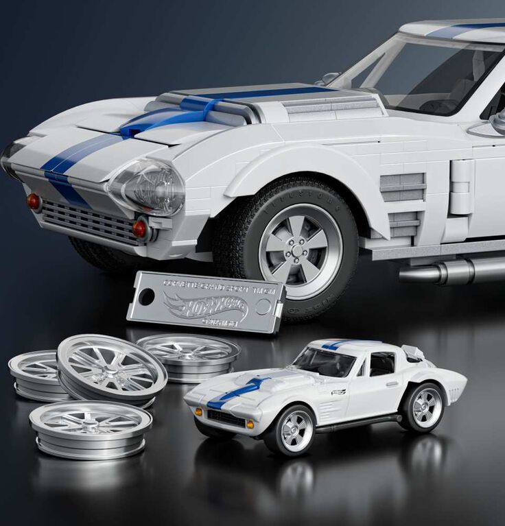 Mattel Brick Shop Hot Wheels Corvette Grand Sport Building Toy Kit (918 Pieces), for Collectors
