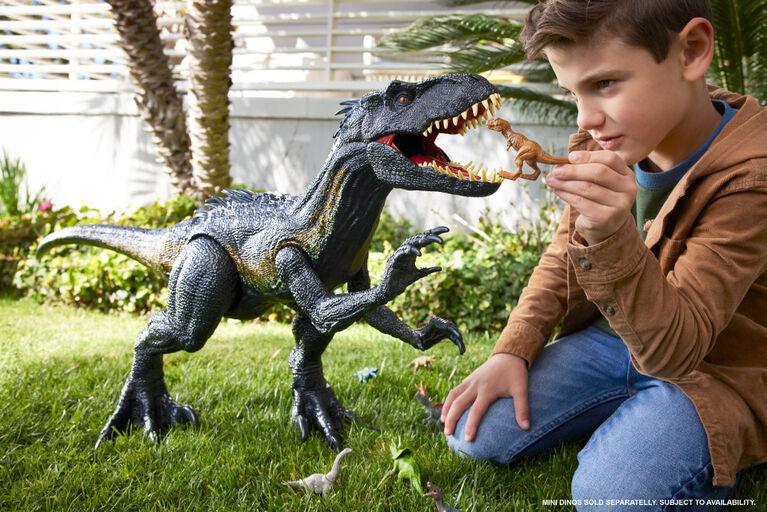 Jurassic World: Fallen Kingdom Dinosaur Toy, Super Colossal Indoraptor Figure