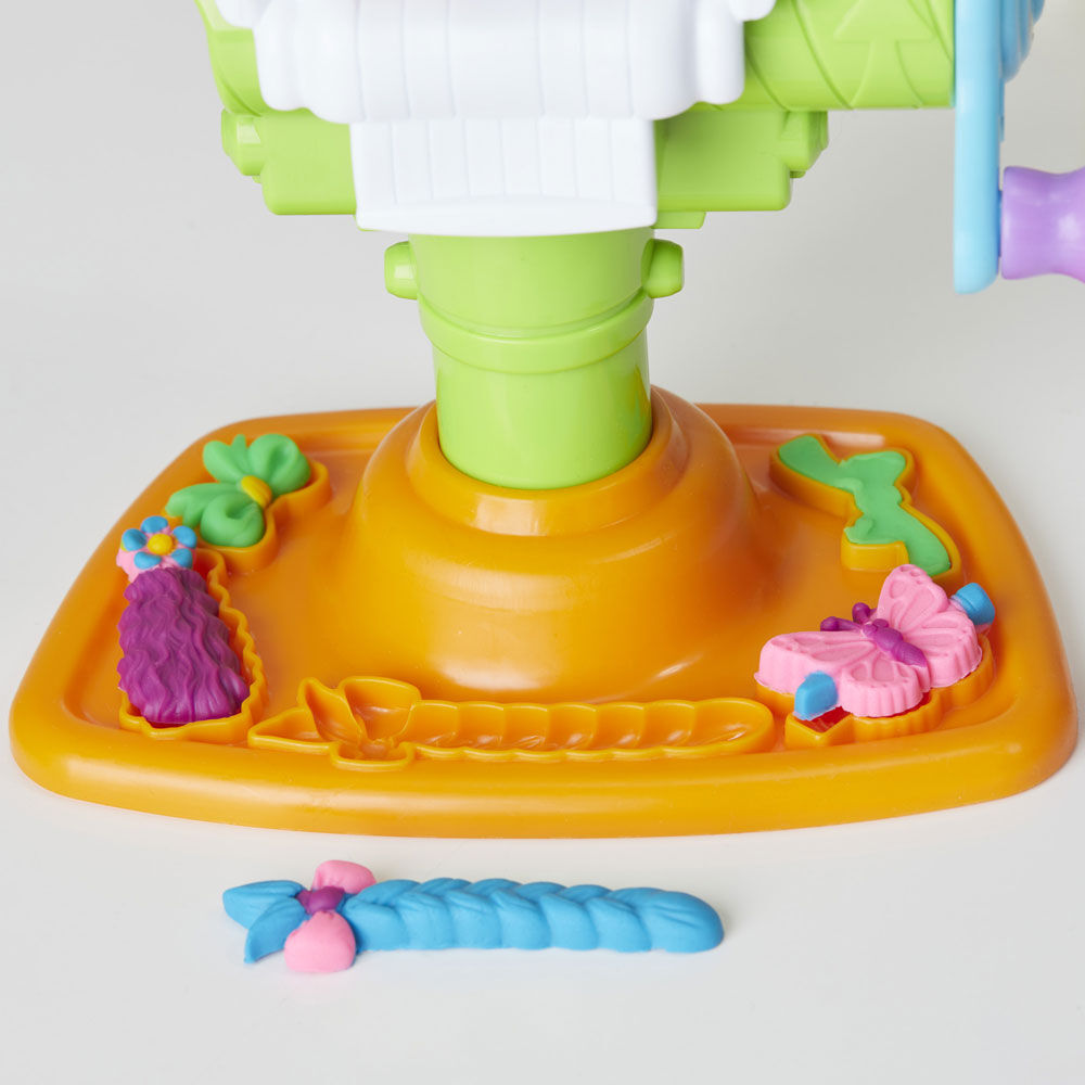 Play Doh Buzz n Cut Barber Shop Set