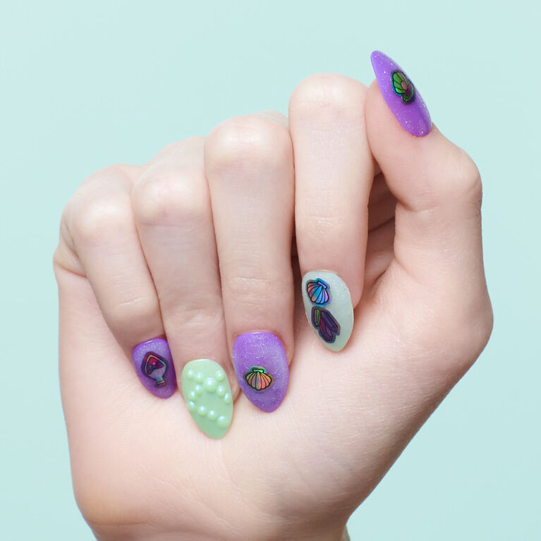 Cool Maker, GO GLAM Nail Surprise Manicure Set avec faux ongles et vernis à caractéristique surprise (les styles peuvent varier)