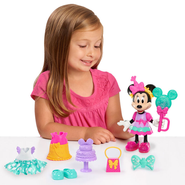 Minnie Mouse Fabulous Fashion 14-piece Sweet Party Doll and Accessories