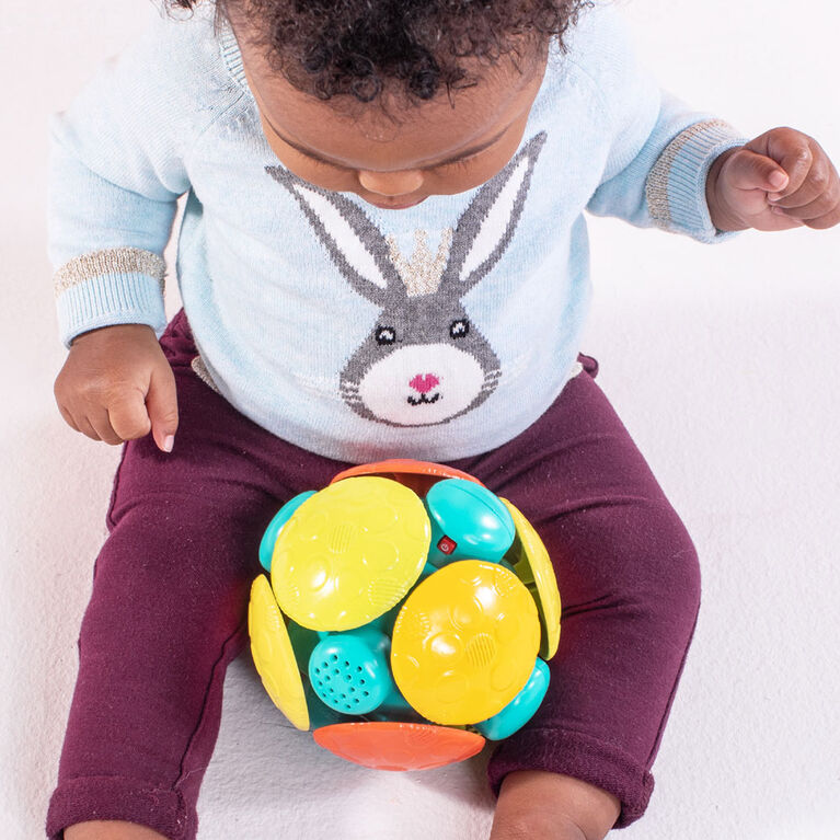 Wobble Bobble Crawl & Chase Ball