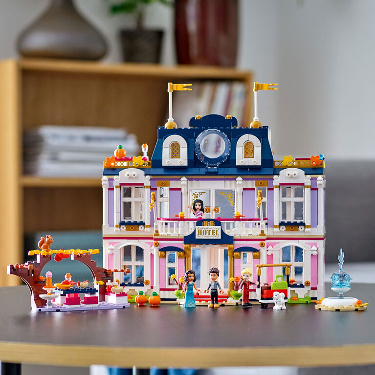 LEGO Friends Heartlake City Grand Hotel 41684 (1308 pieces)