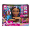 Tête de Coiffure Tie-Dye De Luxe de Barbie à 22 Eléments, Cheveux Bruns, Inclut 2 Couleurs de Colorant Non Toxiques