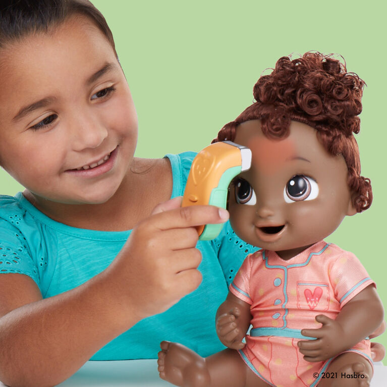 Baby Alive poupée Lulu Achoo, poupée interactive de 30 cm, cheveux noirs