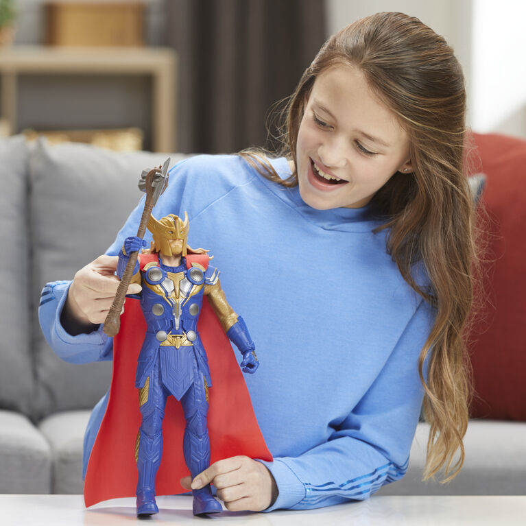 Marvel Studios' Thor: Love and Thunder Stormbreaker Strike Thor - Édition anglaise