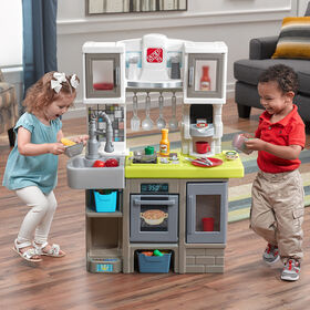 Step2 Contemporary Chef Kitchen - Yellow