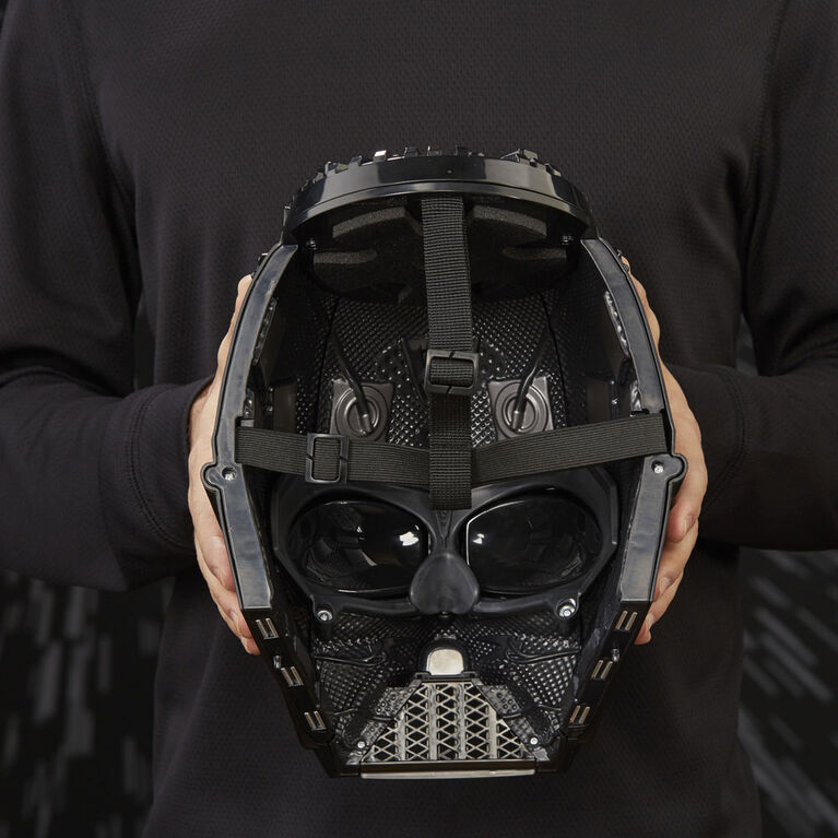 Star Wars Serie Noire Casque Electronique Haut De Gamme De Darth Vader Toys R Us Canada