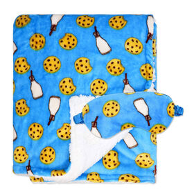 Jesse & Lulu Lounge Blanket with Sleep Mask: Blue Milk & Cookie