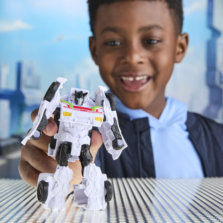 Transformers CYBERWORLD Cyber Changers Wheeljack Action Figure