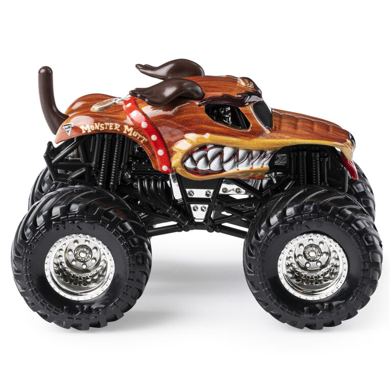 Monster Jam, Official Monster Mutt Monster Truck, Die-Cast Vehicle, Ruff Crowd Series, 1:64 Scale