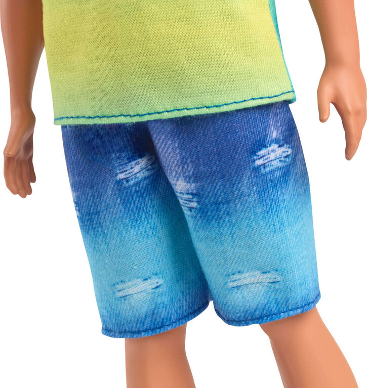 Barbie Fashionistas Ken Poup&eacute;e236, d&eacute;bardeur ombr&eacute;, cheveux noirs