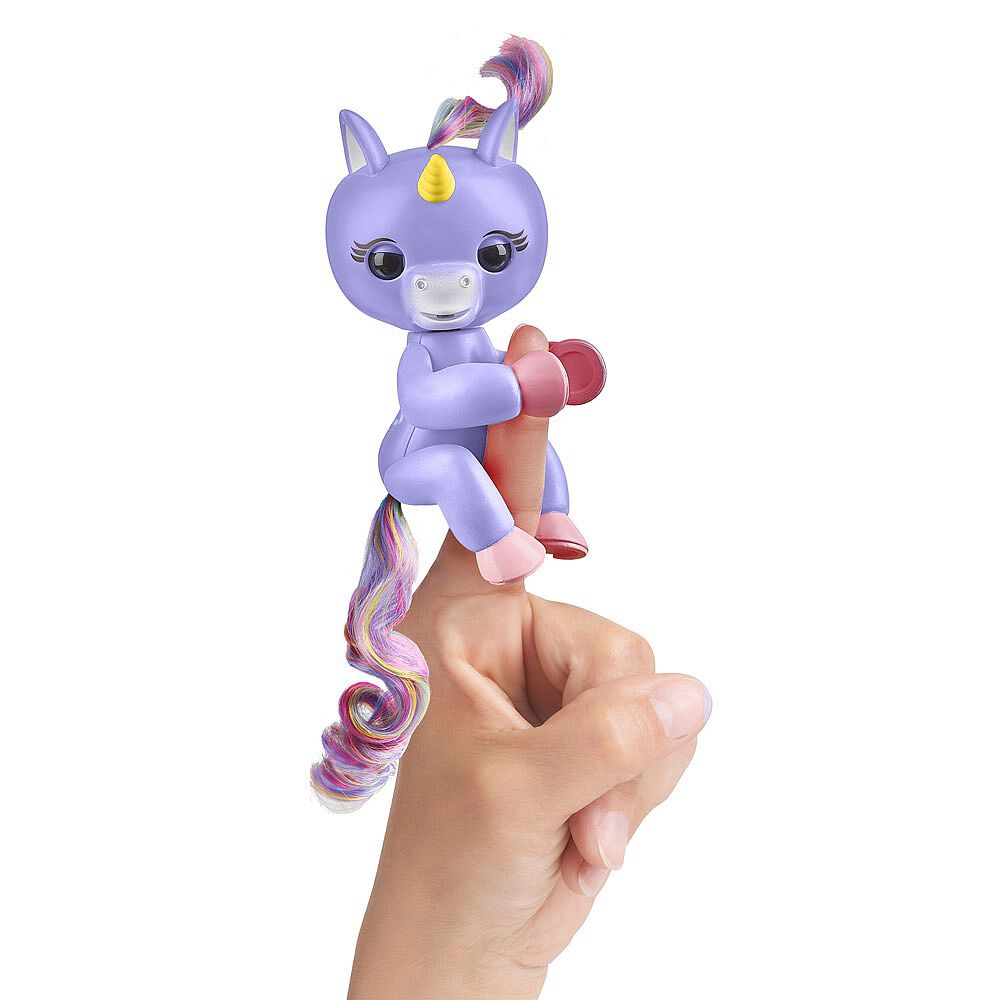 fingerlings toys r us