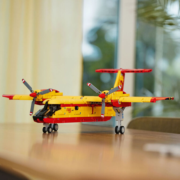 LEGO Technic L'avion des pompiers 42152 Ensemble de jeu de construction (1 134 pièces)