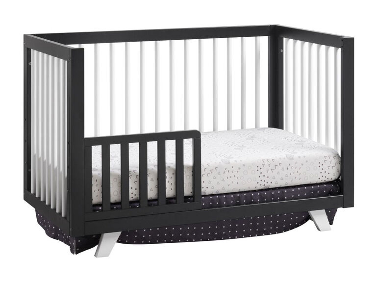 Visby 3-In-1 Black/White Crib - R Exclusive