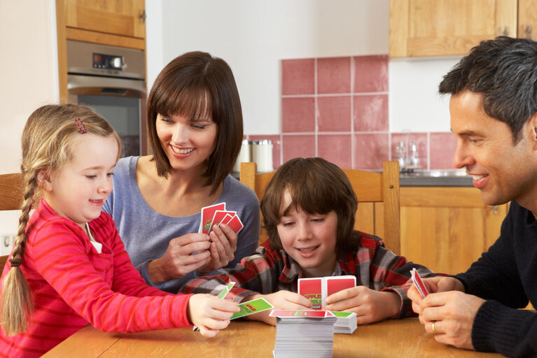 Apples to Apples Junior The Game of Crazy Comparisons!
