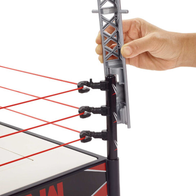 WWE Wrekkin' Kickout Ring Playset - English Edition