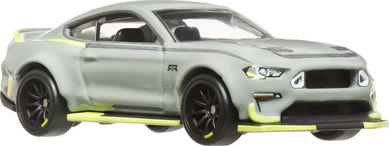 Hot Wheels Premium Car Culture Slide Street Ford Mustang RTR 1:64 Scale Collectible Toy Vehicle