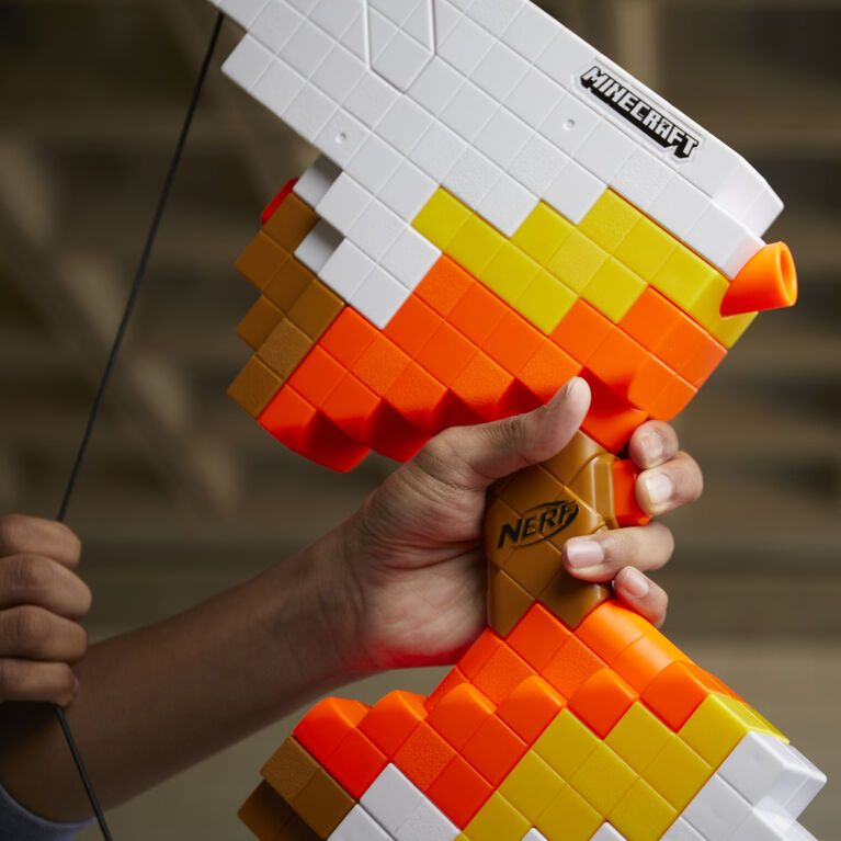 Nerf Minecraft Sabrewing Arc motorisé, design inspiré de l'arc du jeu vidéo Minecraft