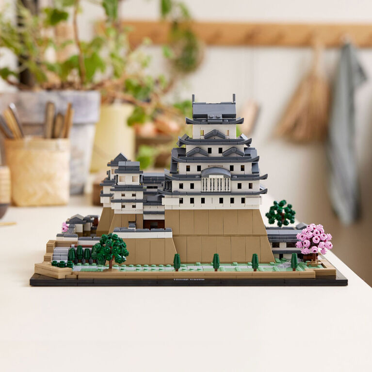 LEGO Architecture Le château de Himeji 21060 Ensemble de construction (2  125 pièces)