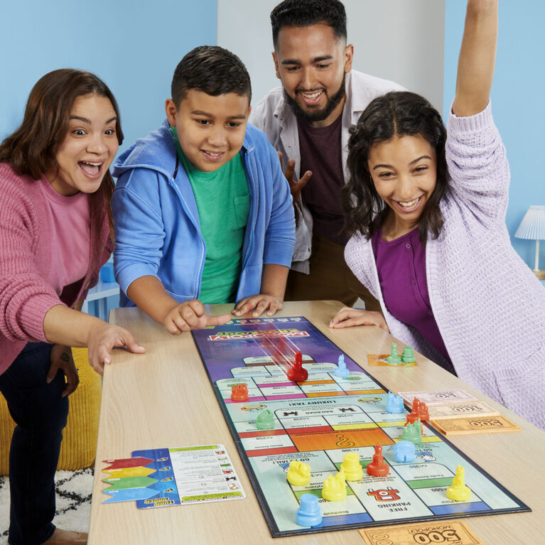 Monopoly Knockout Family Party Game, Quick-Playing Board Games, 2-8 Players, 20 Mins.