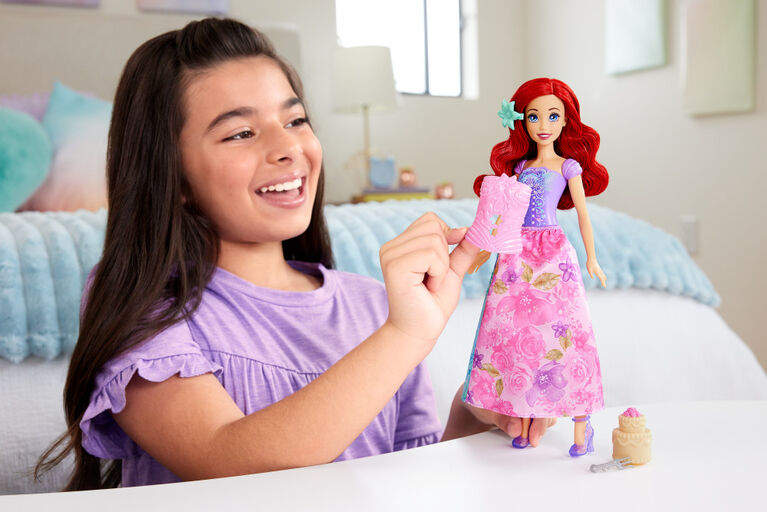 Disney Princess Spin & Reveal Fashion Doll & Accessories with 11 Surprises