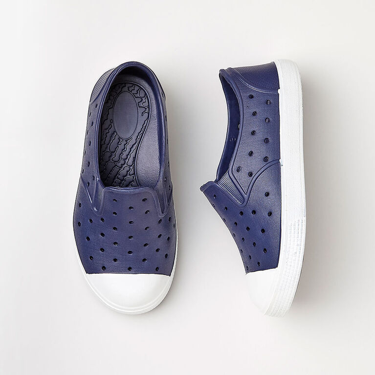 drip drop sneaker