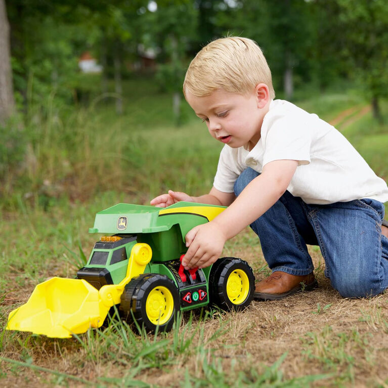 John Deere 18" Motorized 'Lights & Sounds' Maxx Power 2-N-1  Dig Rig - English Edition