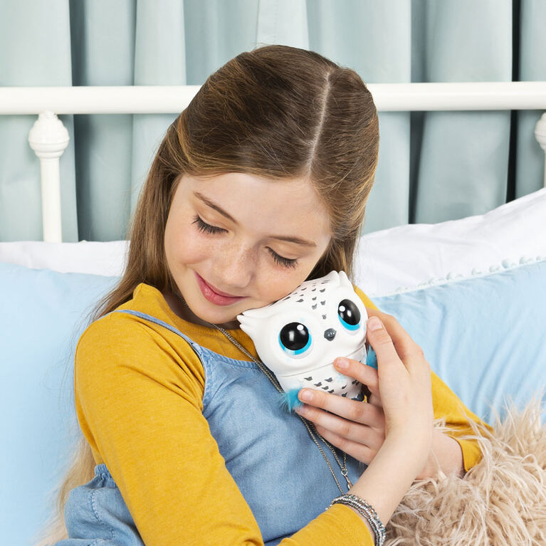 Owleez, Jouet bébé hibou volant interactif avec effets sonores et lumineux (blanc)