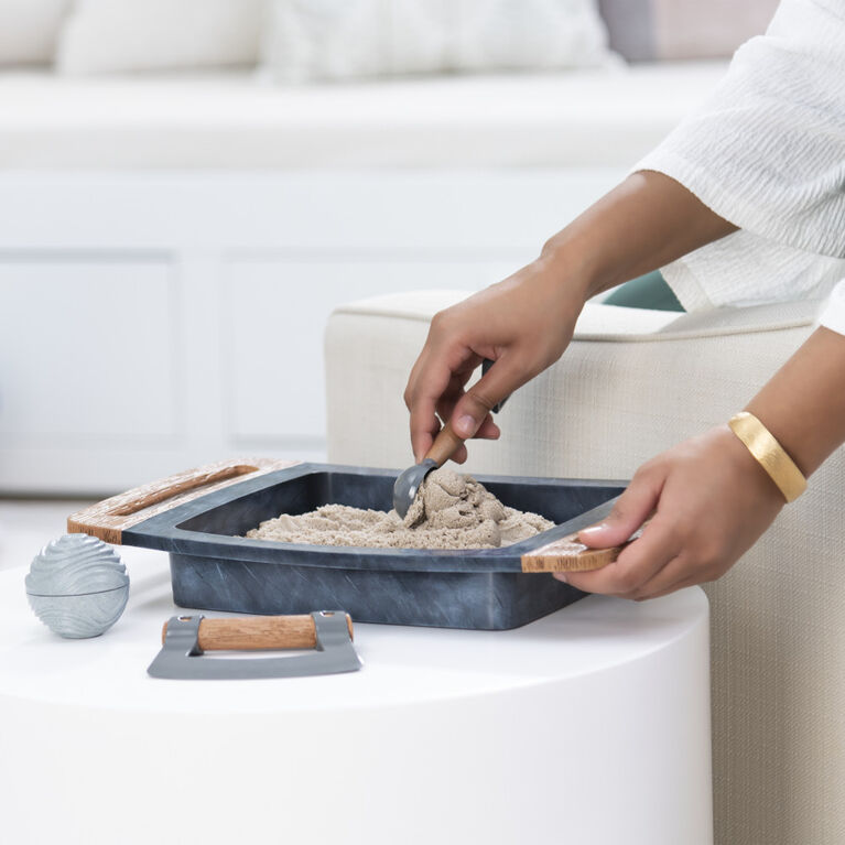 Kinetic Sand Kalm, Coffret zen Kinetic Sand pour adultes avec 3 outils pour un jeu sensoriel relaxant