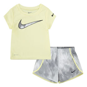 Nike T-shirt and Shorts Set - White - Size 2T