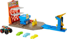 Hot Wheels Monster Trucks Blast Station Playset