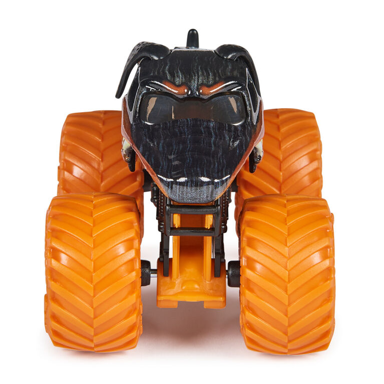 Monster Jam, Official Monster Mutt Rottweiler Monster Truck, Die-Cast Vehicle, 1:64 Scale