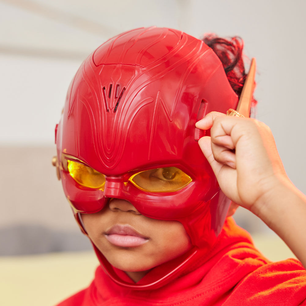 DC Comics The Flash Hero Set Iconic Mask with Visor and Ring 10 Unique Sounds and Lights The Flash Kids Roleplay Costume for Boys and Girls