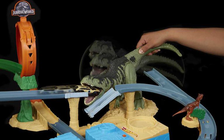 Hot Wheels Jurassic World Clash 'N Crash Track Set