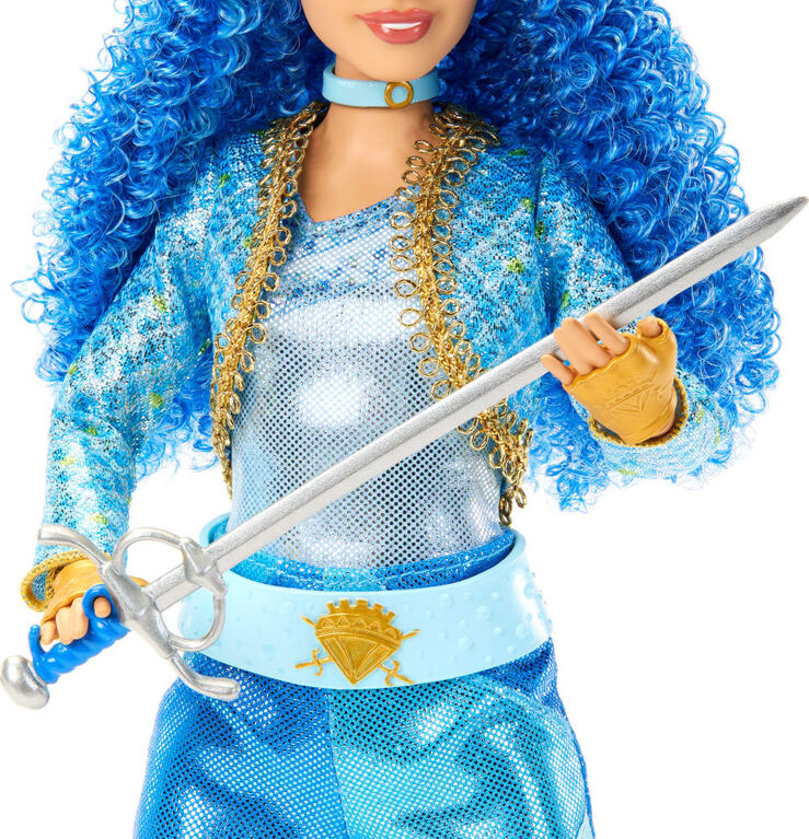 Poupée mode et accessoires ​The Pocket Watch / Descendants: The Rise of Red de Disney de Mattel, Princesse Chloe Charmant, fille de Cendrillon, avec vêtements et épée inspirés du film