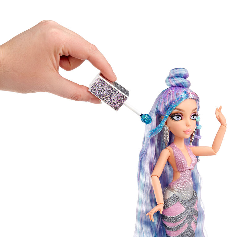 Mermaze Mermaidz Color Change Orra Deluxe Fashion Doll with Wear and Share Hair Play