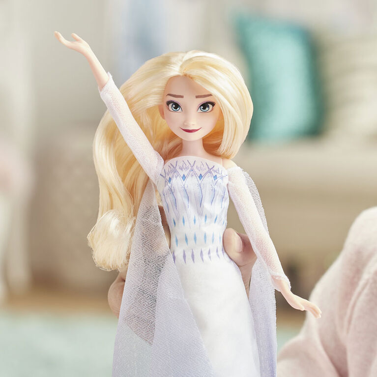 Disney Frozen Musical Adventure Elsa Singing Doll - English Edition