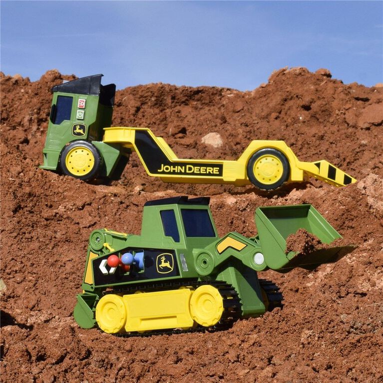 John Deere Motorized 'Lights & Sounds' Maxx Power 2-N-1 Mega Mover - English Edition