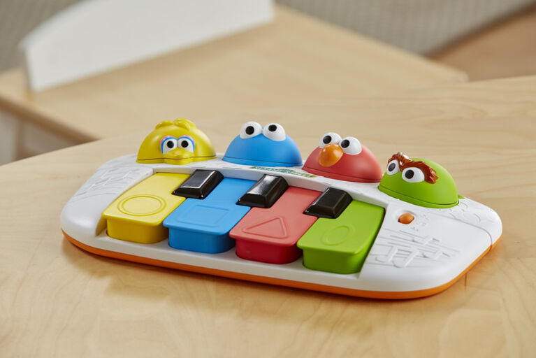 Playskool Friends Sesame Street - Singing Friends Piano - Édition anglaise - Notre exclusivité