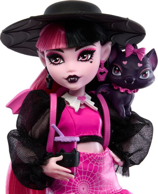 Monster High Draculaura Fashion Doll with Pet Count Fabulous and Accessories