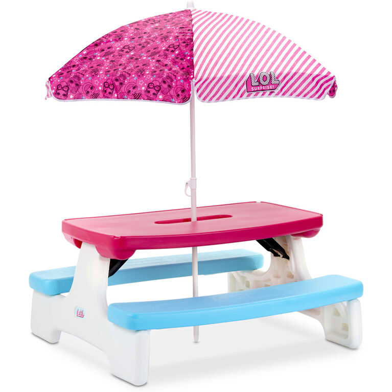 L.O.L. Surprise! Easy Store Table with Umbrella - Easy Assembly