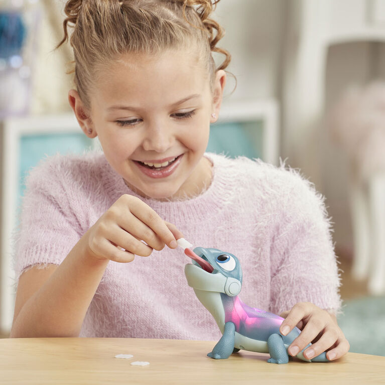 Disney Frozen Fire Spirit's Snowy Snack, Salamander Toy
