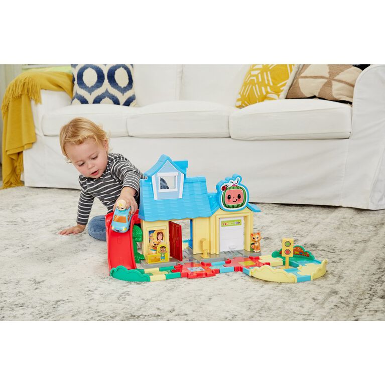 VTech CoComelon Go! Go! Smart Wheels JJ's House Track Set - English Edition