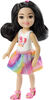 Barbie - Club Chelsea - Poupée, cheveux noirs et haut Chaton.