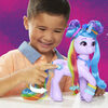 My Little Pony: Tell Your Tale Rainbow Styles Izzy Moonbow Unicorn Toys - English Edition
