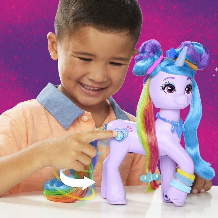 My Little Pony: Tell Your Tale Rainbow Styles Izzy Moonbow Unicorn Toys - English Edition