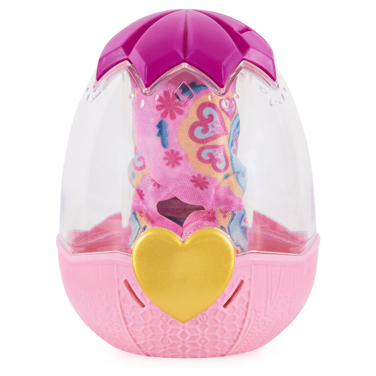 Hatchimals Pixies, Wilder Wings Pixie with Fabric Wings and 2 Accessories (Styles May Vary)