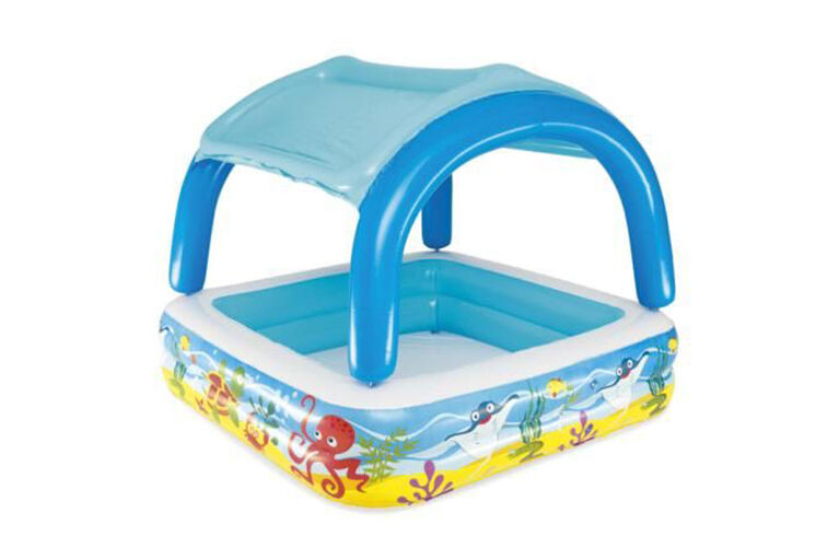Plage Piscine de jeux ombragée